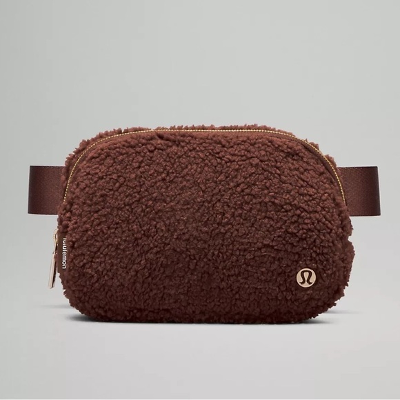 Everywhere Belt Bag 1L Fleece - Picture 1 of 5